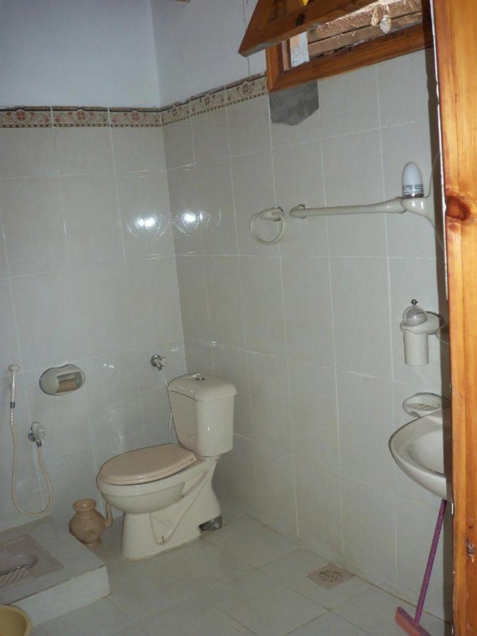 Manila Huts Hotel Наран Екстериор снимка